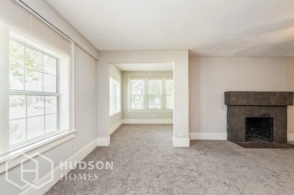 Foto del edificio - NOW AVAILABLE! 2425 North Market St, Jacks...