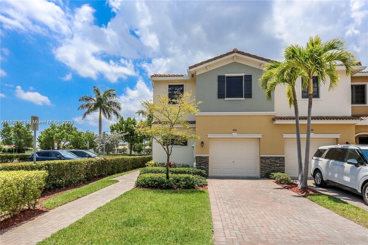 Foto principal - 476 NE 194th Terrace