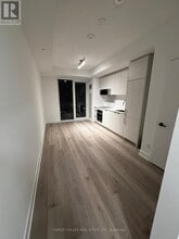 Building Photo - 308 Jarvis St