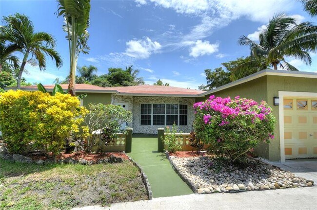 Foto del edificio - 5385 SW 8th Ct