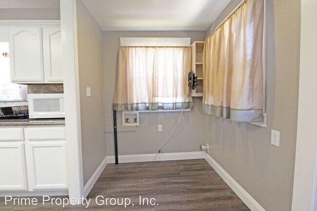 Building Photo - 2 br, 1 bath House - 500 E 19th Street
