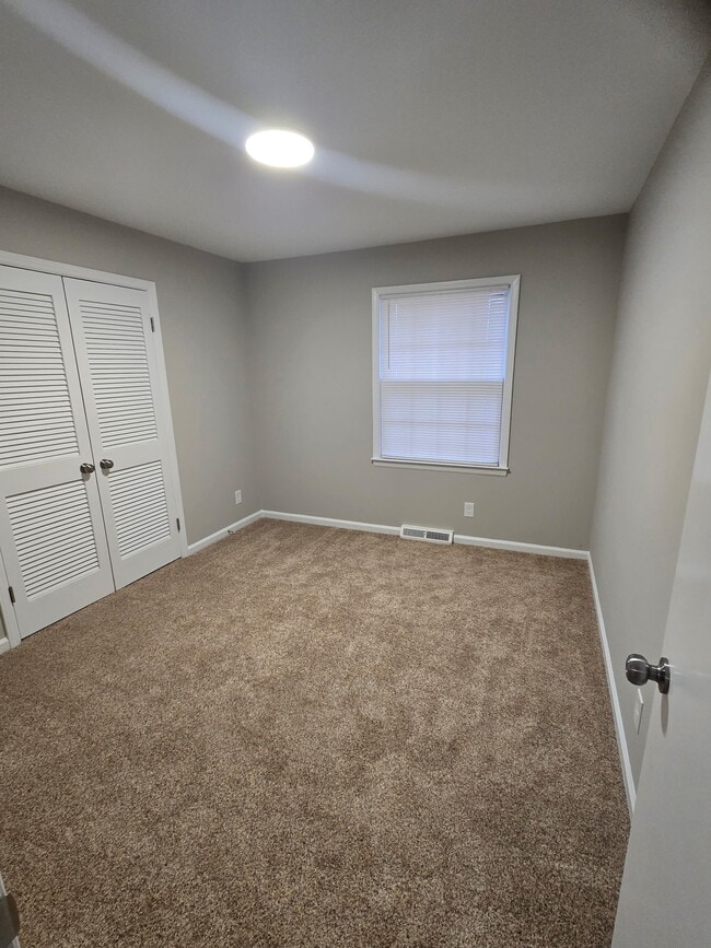 Foto del edificio - 2218 Lakeland Rd