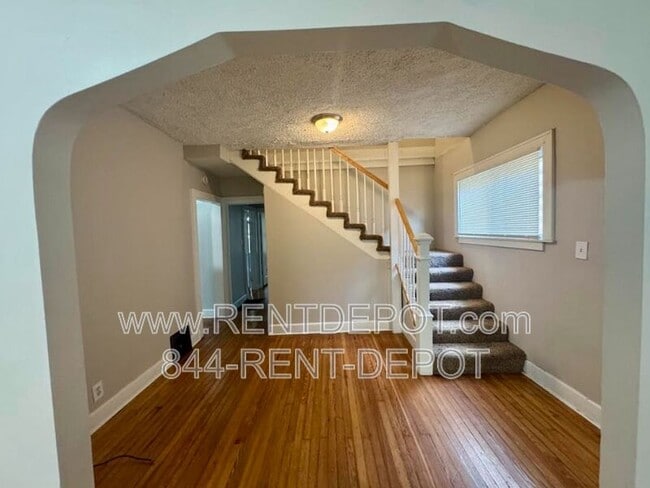 Foto del edificio - 1016 Marshall Ave
