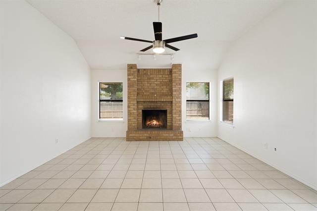 Foto del edificio - 750 Rosehill Ln