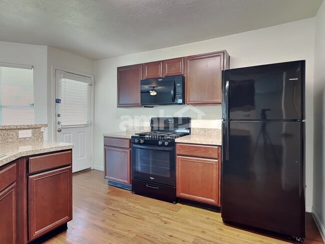 Building Photo - 22267 Doubletree Park Dr