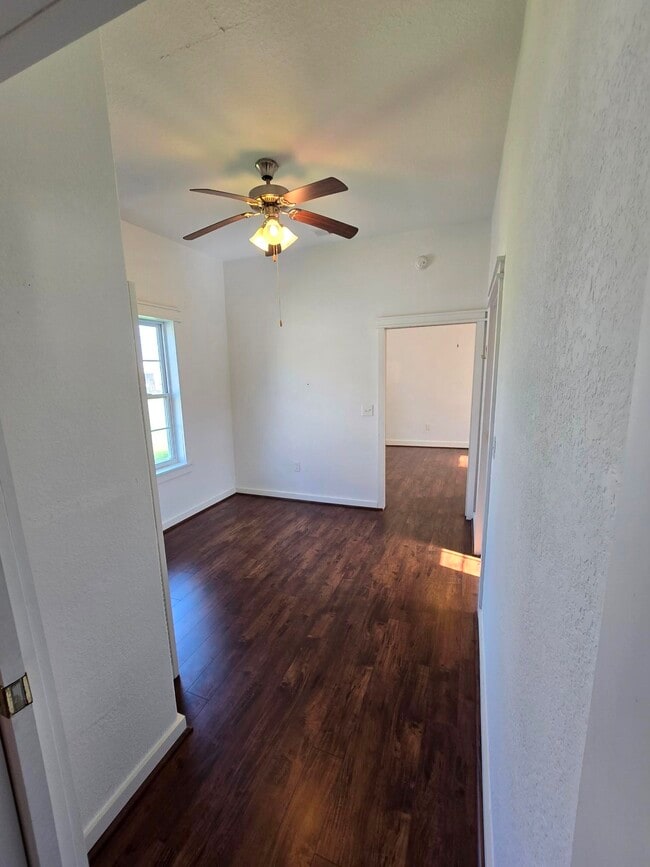 Building Photo - 4124 Avenue M 1/2