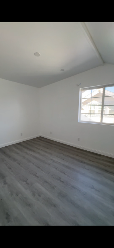 Building Photo - 1254 W 41st Pl