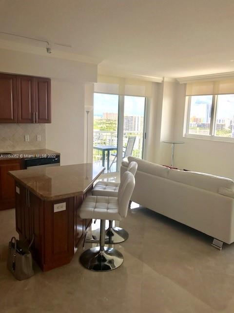 Building Photo - 1755 E Hallandale Beach Blvd