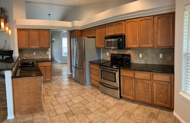 Foto del edificio - $3,495 / 4br - 3600ft2 - Exqusite, executi...