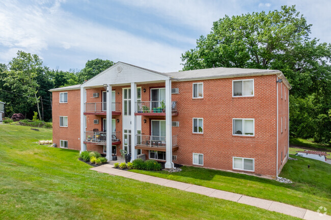 Building Photo - Highview Gardens