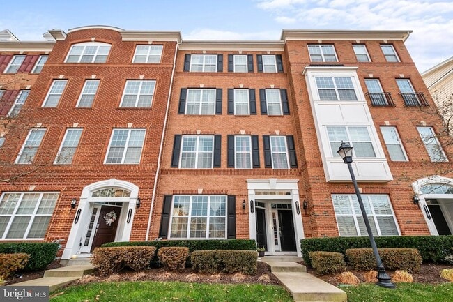 Photo - 43151 Wealdstone Terrace Townhome