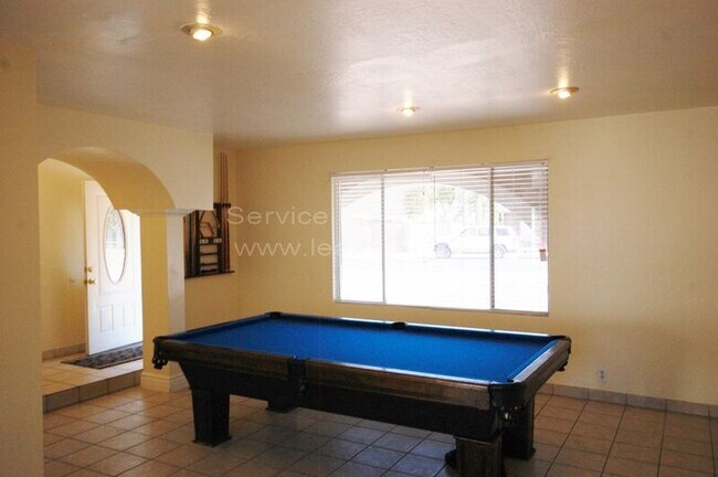 Foto del edificio - 3812 W Loma Ln