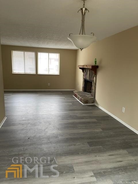 Building Photo - 497 Village Square Ct