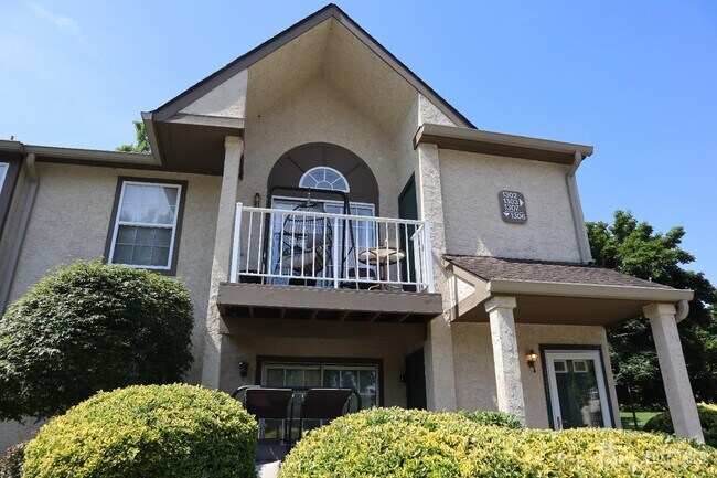 Foto del edificio - 1306 Commons at Kingswood Dr