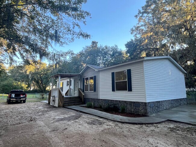 Building Photo - 2243 Limerick Rd