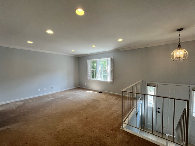 Building Photo - 6619 Irvin Pl