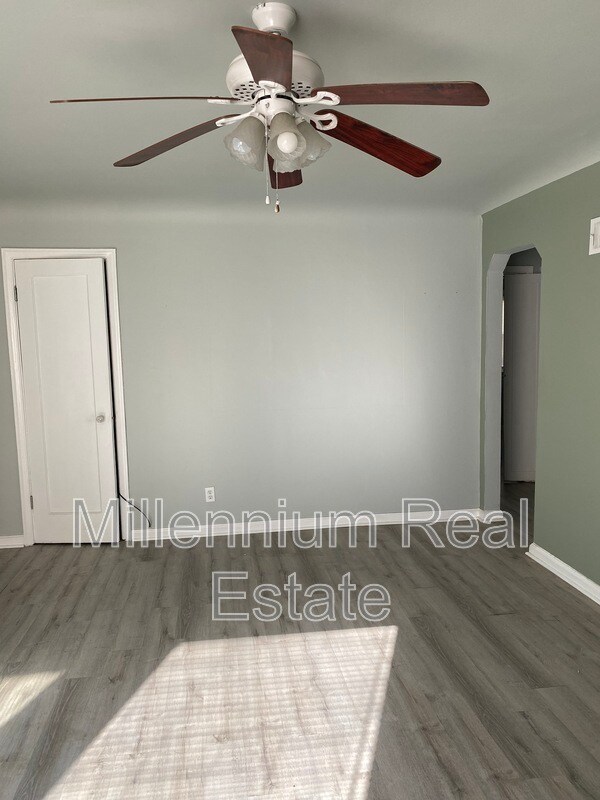 Building Photo - 4673 Academy St