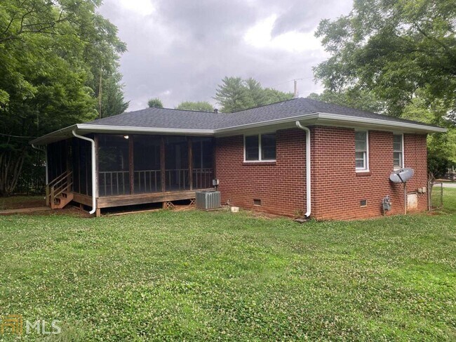Building Photo - 2078 Olive Springs Rd SE