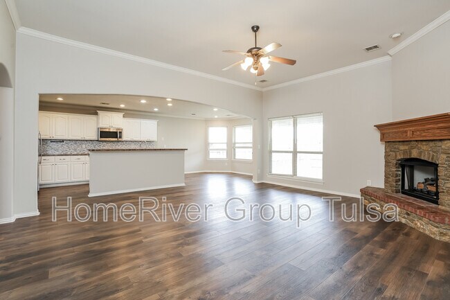 Foto del edificio - 13313 E 43rd St