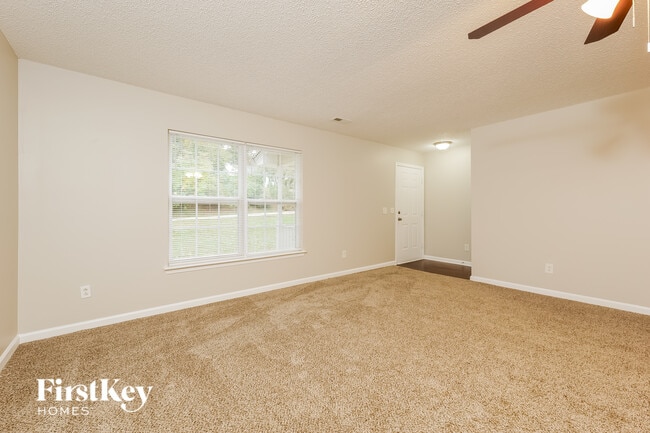 Foto del edificio - 3975 Leinbach Dr