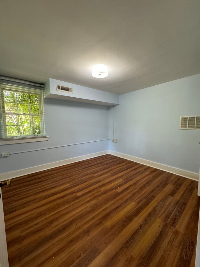 Building Photo - Unique Home in Auburn, Unlike Anything on ...