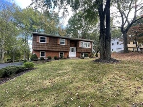 Building Photo - 17 Woodrum Dr