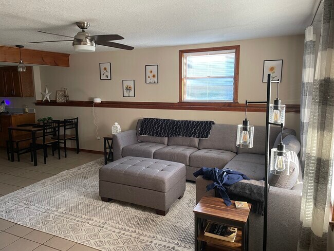 Foto del edificio - 408 Summerset Dr