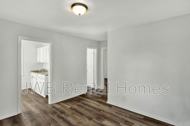 Photo - 1547 Francis St Apartment