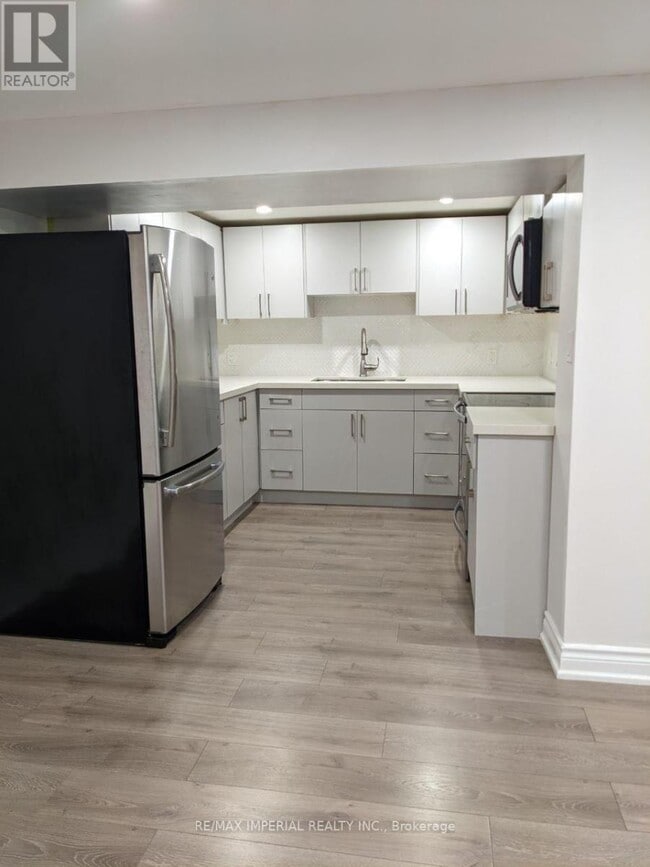 Building Photo - 65 Northey Dr