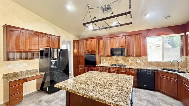 Foto del edificio - 21708 N 70th Dr