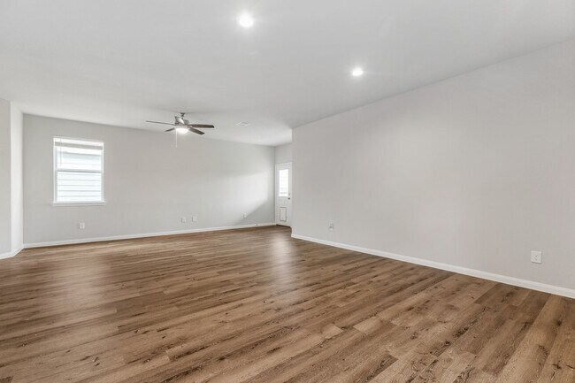 Building Photo - 2519 Moapa Dr