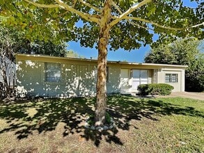 Building Photo - 2925 Caribbean Dr Building Photo - 2925 Caribbean Dr