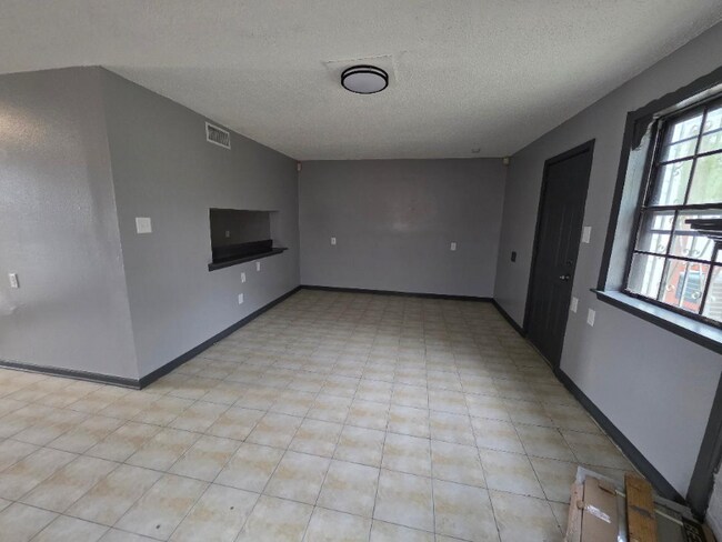 Building Photo - 7813 Star St