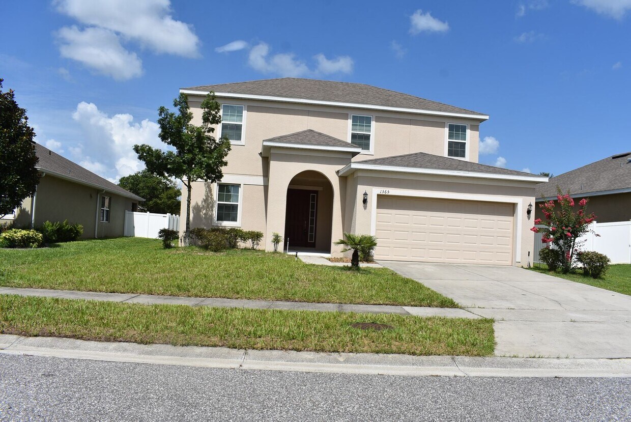 Primary Photo - 1365 Merion Dr
