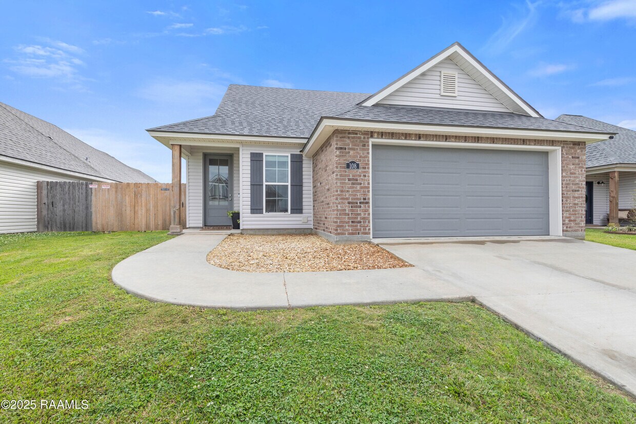 Foto principal - 108 Harvest Ln