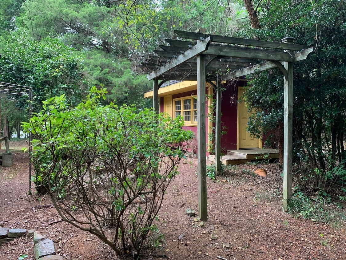 Foto principal - 1000 College Station Rd