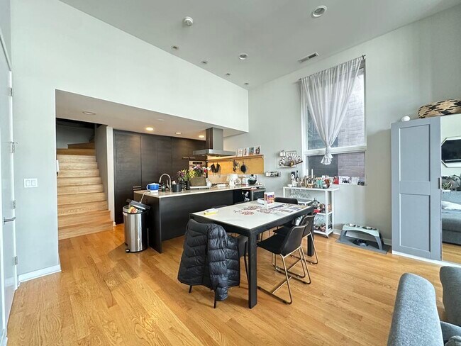 Foto del edificio - 1541 N Bosworth Ave
