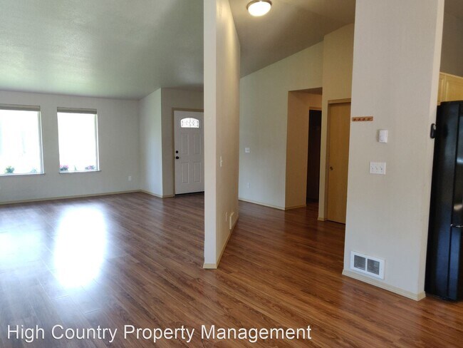 Foto del edificio - 4 br, 2 bath House - 56028 Black Duck Rd.