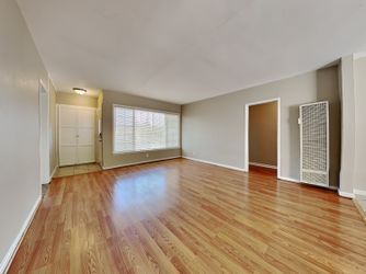 Building Photo - 13582 Rayen St