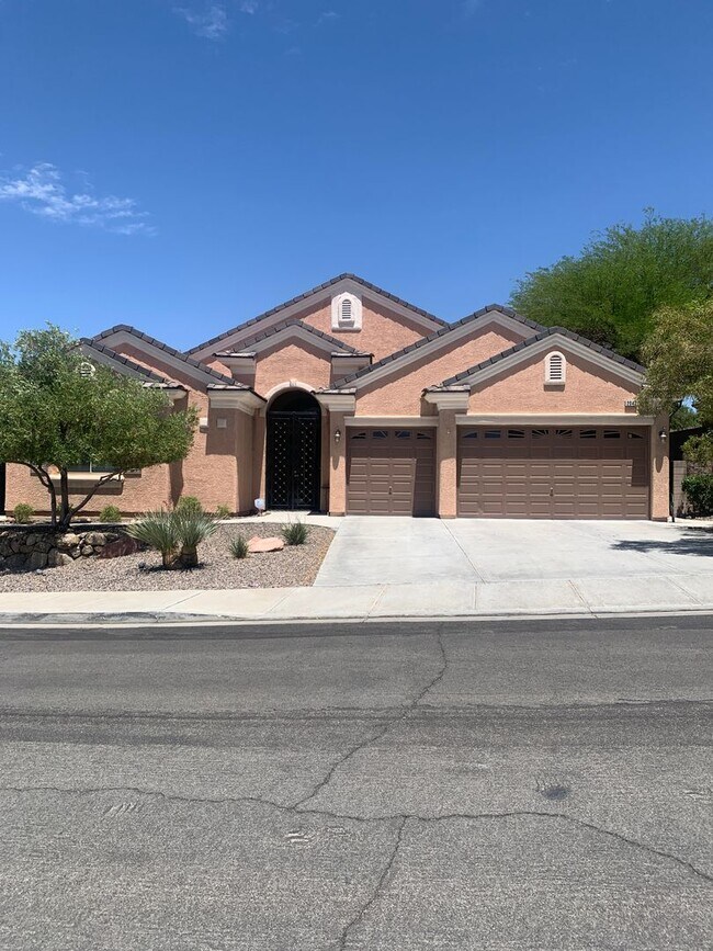 Building Photo - 2042 Poetry Ave