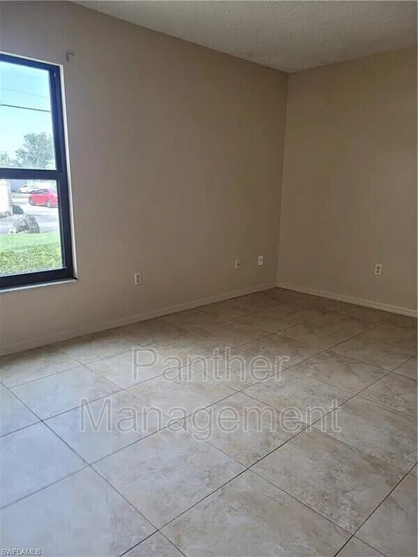Foto del edificio - 12471 McGregor Blvd