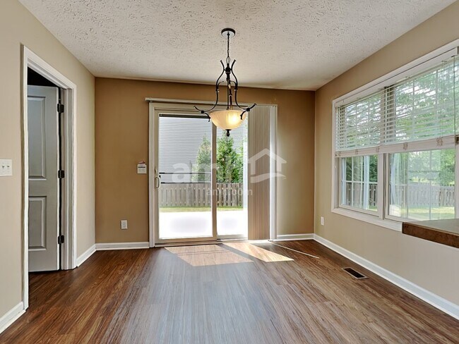 Foto del edificio - 3810 Brasseur Ln