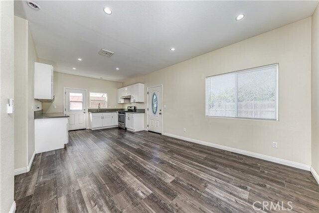 Building Photo - 13401 Jessica Dr