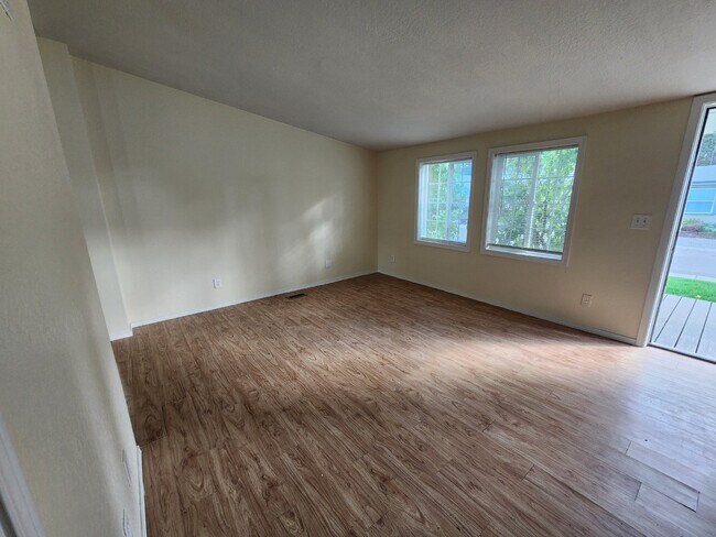 Building Photo - 3BR 2BTH in Hayden