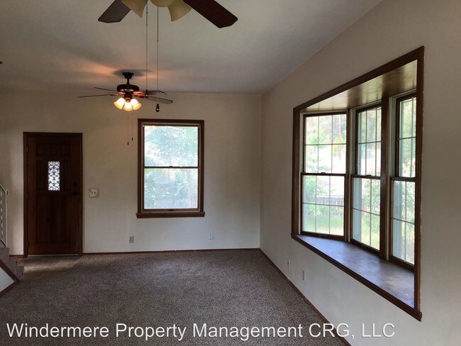 Foto del edificio - 1 br, 2 bath House - 203 E 14th St