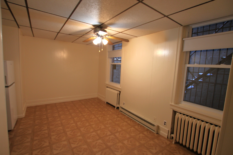 Primary Photo - 2041 Chestnut St