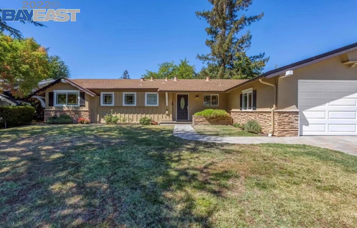 Primary Photo - 2834 San Carlos Dr