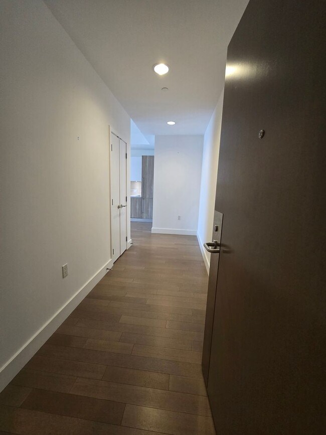 Foto del edificio - Luxury Urband Living - Top Level Linea Condo with 2 Bed / 2 Bath