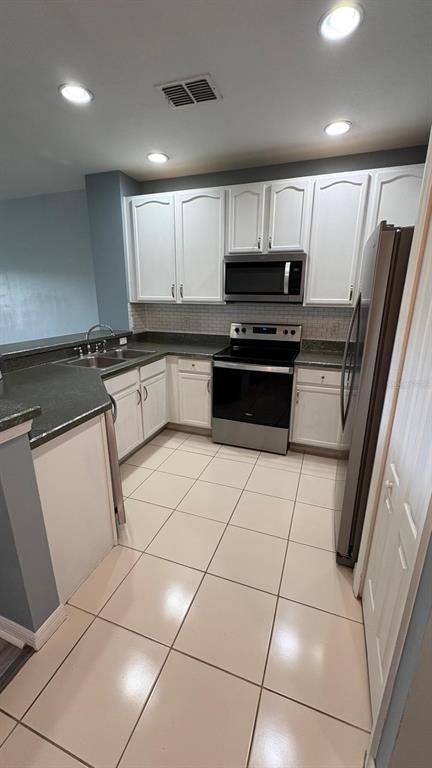 Building Photo - 10742 Savannah Wood Ct