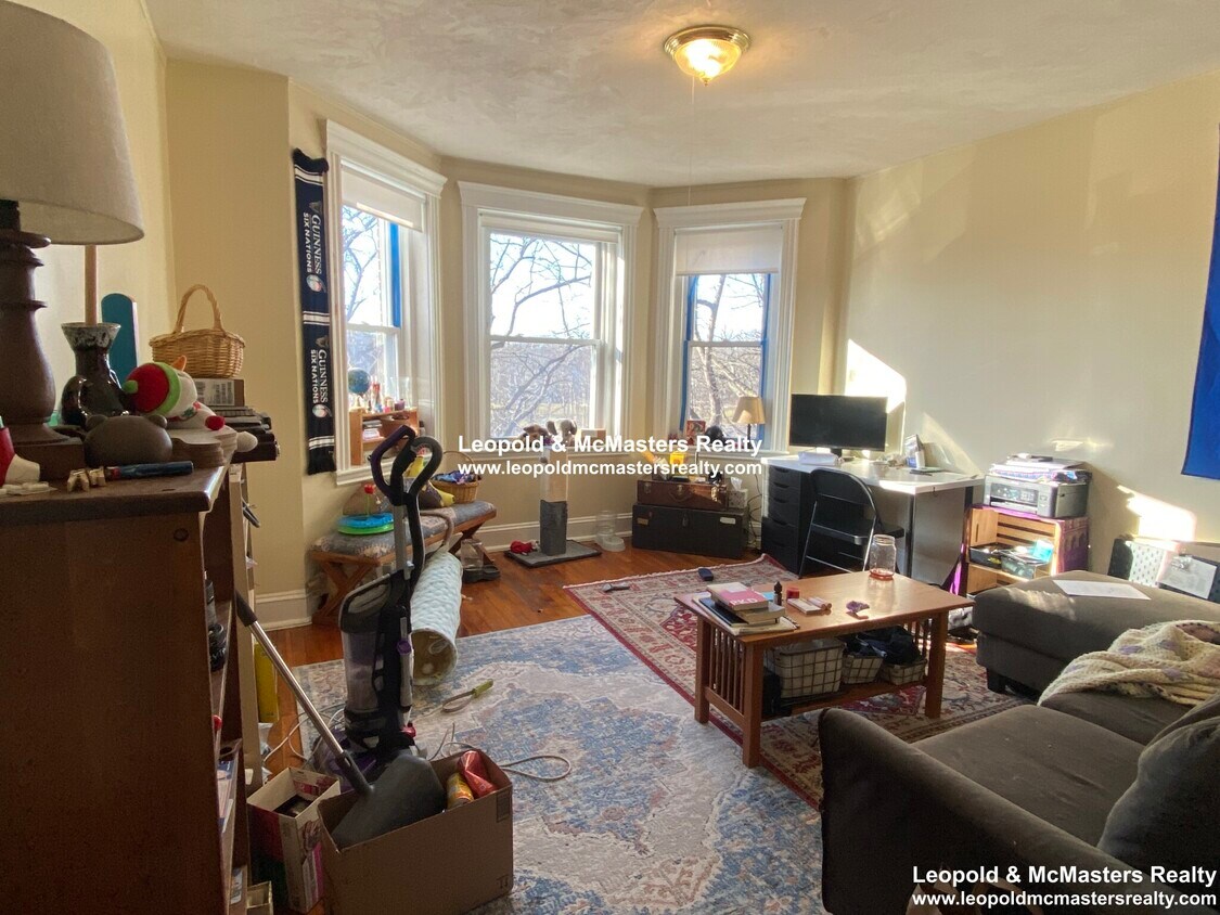 368 Riverway, Boston, MA 02115 Condo for Rent in Boston, MA